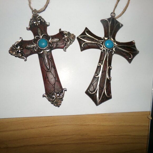 2 vintage wood crosses. - Picture 1 of 2